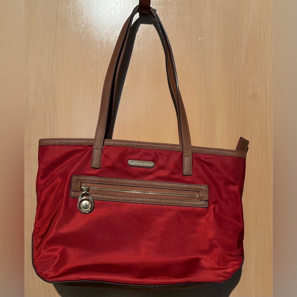 Michael Kors Kempton Beige Nylon Zippered Tote Bag Logo Large Burgandy